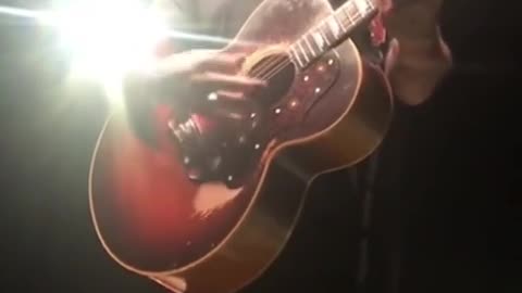 🤯🎤 Powerful Man Shuts Down Concert Crowd – Epic Fail! | FunFM