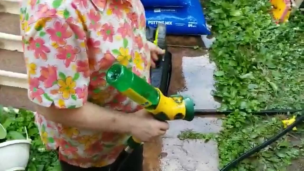 moms gardening vid re upload