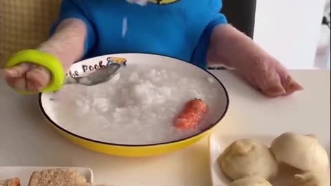 This Greedy Pig Wouldn't Share Its Food With Anyone! 😂