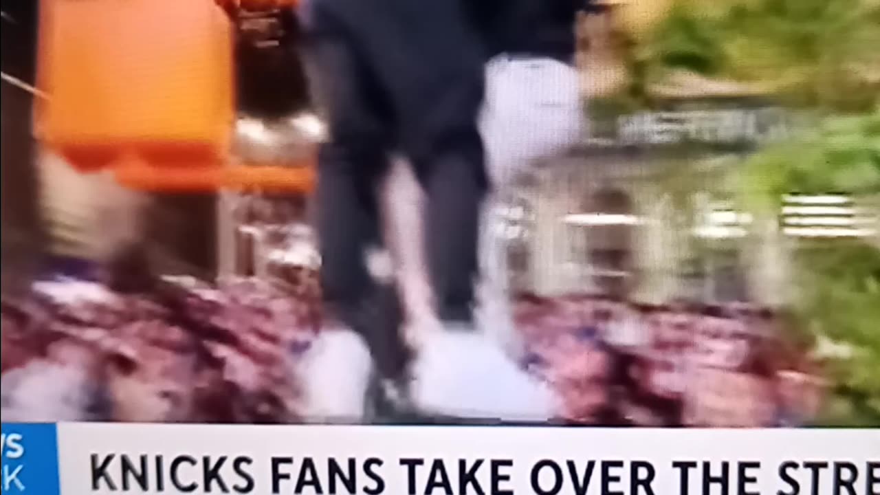 Knicks fans celebrate like they won the big one
