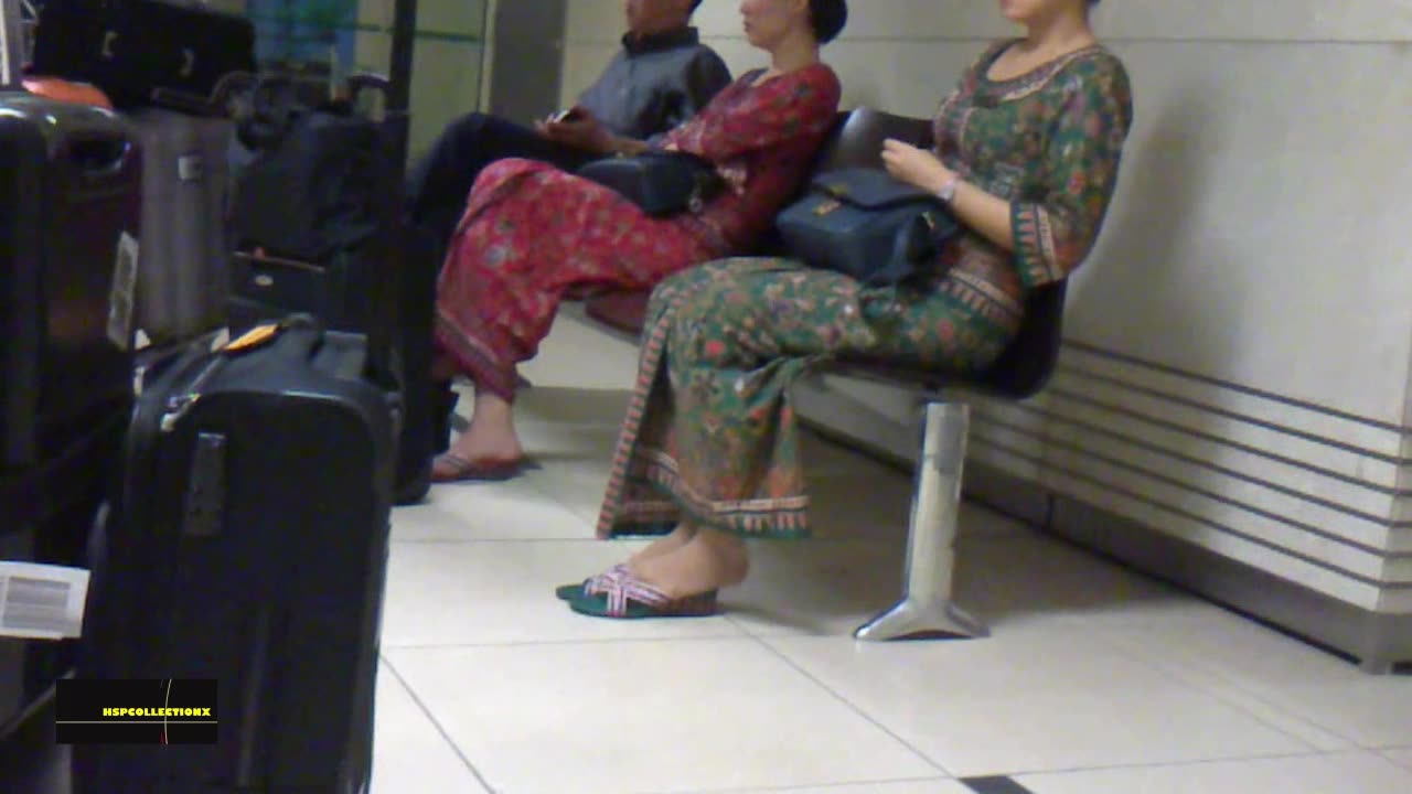 SQ cabin crew...