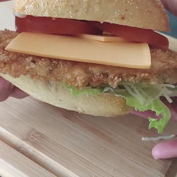 Crispy Chicken Sandwich. BigEats | Chicken Schnitzel Burger | Gezunde Rezept | Bayashi TV
