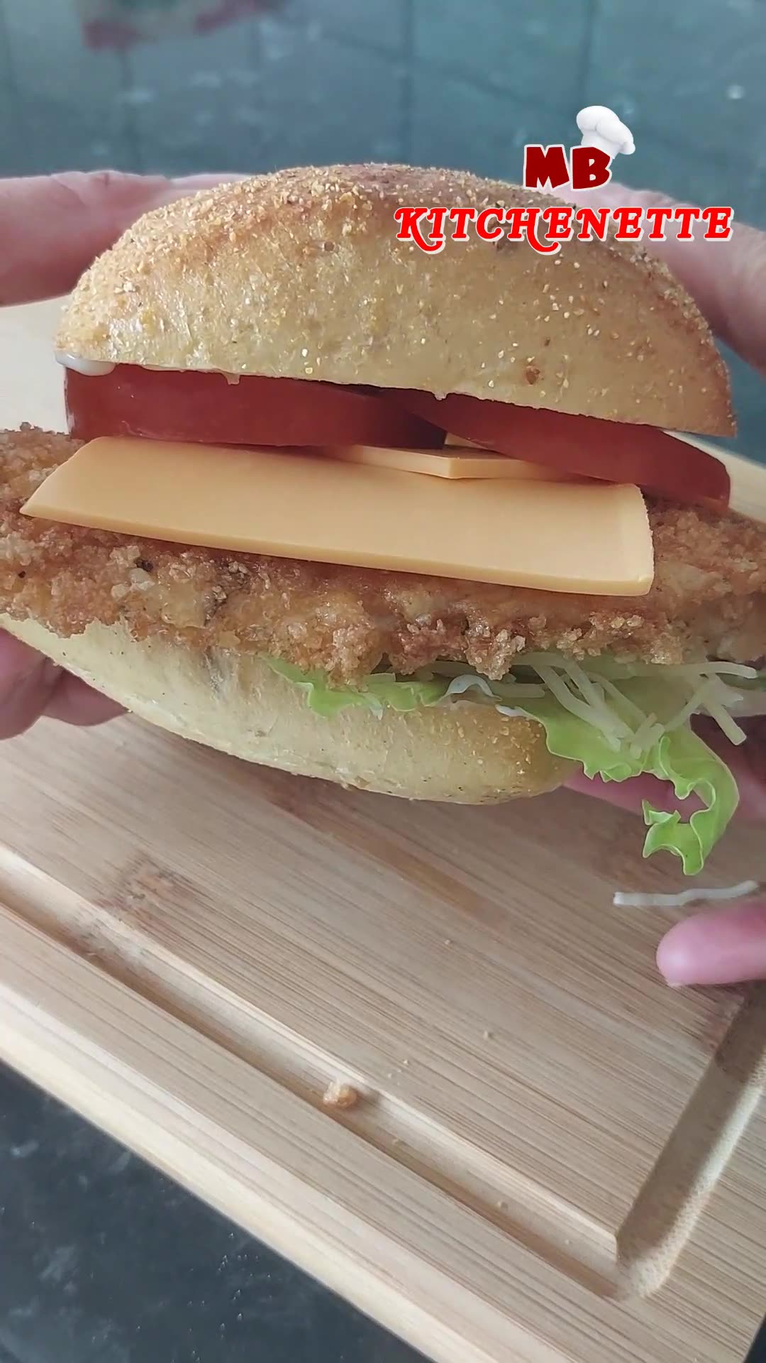 Crispy Chicken Sandwich. BigEats | Chicken Schnitzel Burger | Gezunde Rezept | Bayashi TV