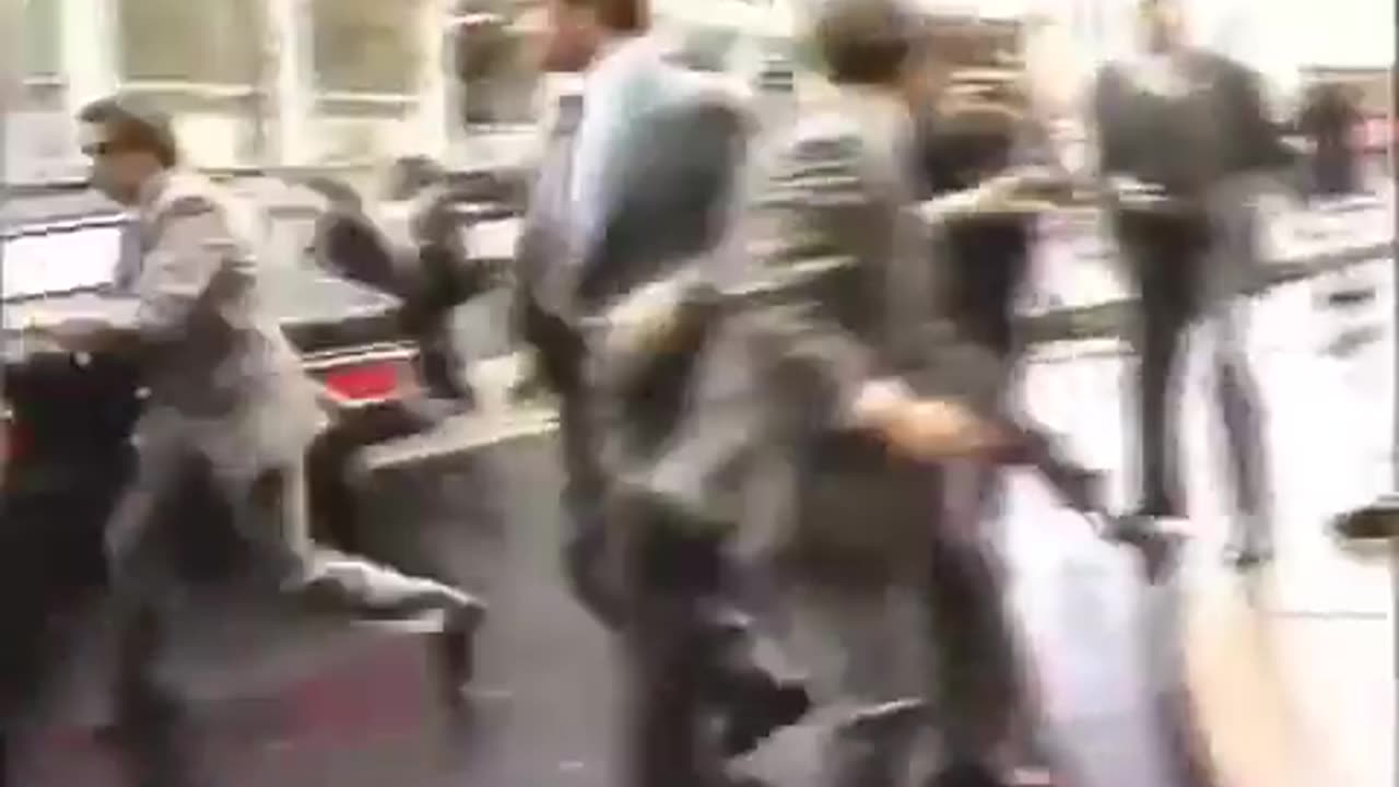 This here folks is what an assassination attempt looks like