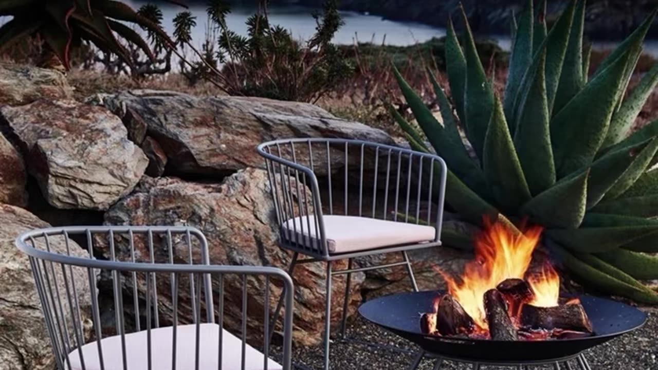 🌈Hosting friends? Our outdoor dining set is the missing piece. 🌸