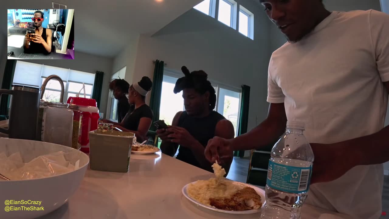 Reacting to DaGhettoFamily A DAY IN THE LIFE WITH DAGHETTOFAMILY FISH & GRITS DINNER FT MAMADEE