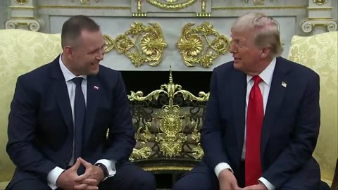 ⚡POTUS hosts Polish President Karol Nawrocki in the Oval Office