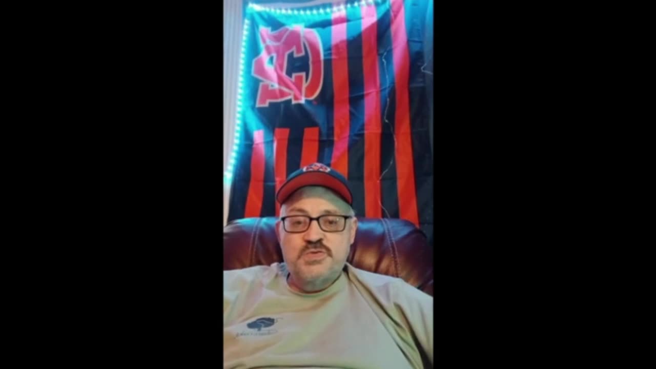 Moody - Hat & Food...