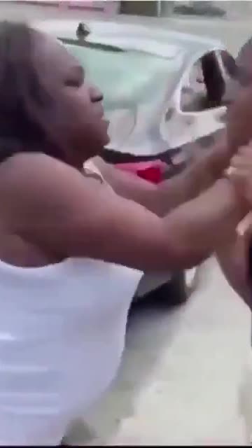 Baby Mamas Fight Over Baby Daddy