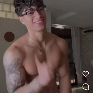 This igaroto is hot teen male lip dubbing to the song 🎵 😍🤭🫢03/15/25