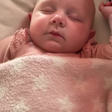 baby kayla day 156 – a day of tears and naps 😢😴