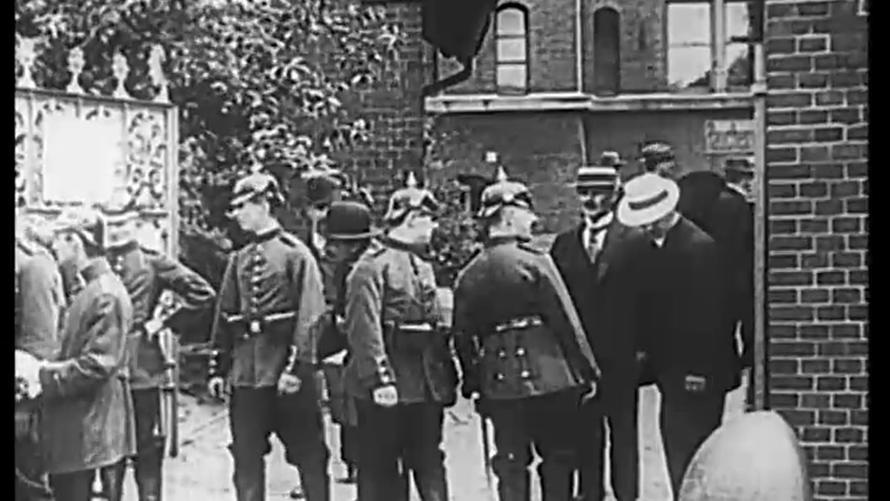 [STOCK NEWSREEL EXCERPTS] - [STOCK NEWSREEL EXCERPTS] - cbs-cbswwi-637