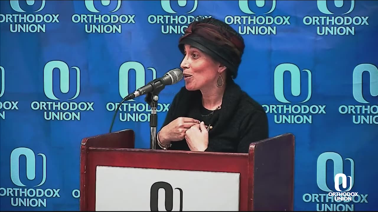 Rabbanit Shani Taragin | Listen carefully how she speaks of ridding idol worshippers (goyim)
