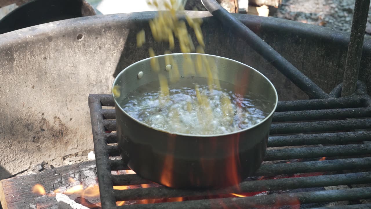 Campfire Mac & Cheese