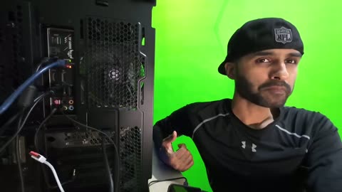 FAKE ENERGY IN THE AIR STAYING LOCKED IN