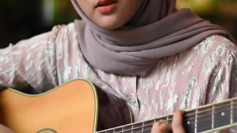 Warm Muslimah Guitar Short 🌿 | #shorts #acousticvibes