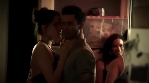 Officials Music Video - Maroon 5 - Maps