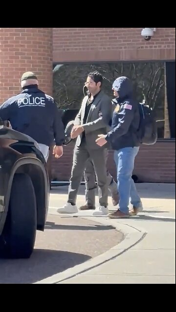 HSI AGENTS ARREST👮‍♂️🚶🏻🚨🛃📸GREEN CARD HOLDER PALESTINIAN STUDENT🪪🛂🏫💫