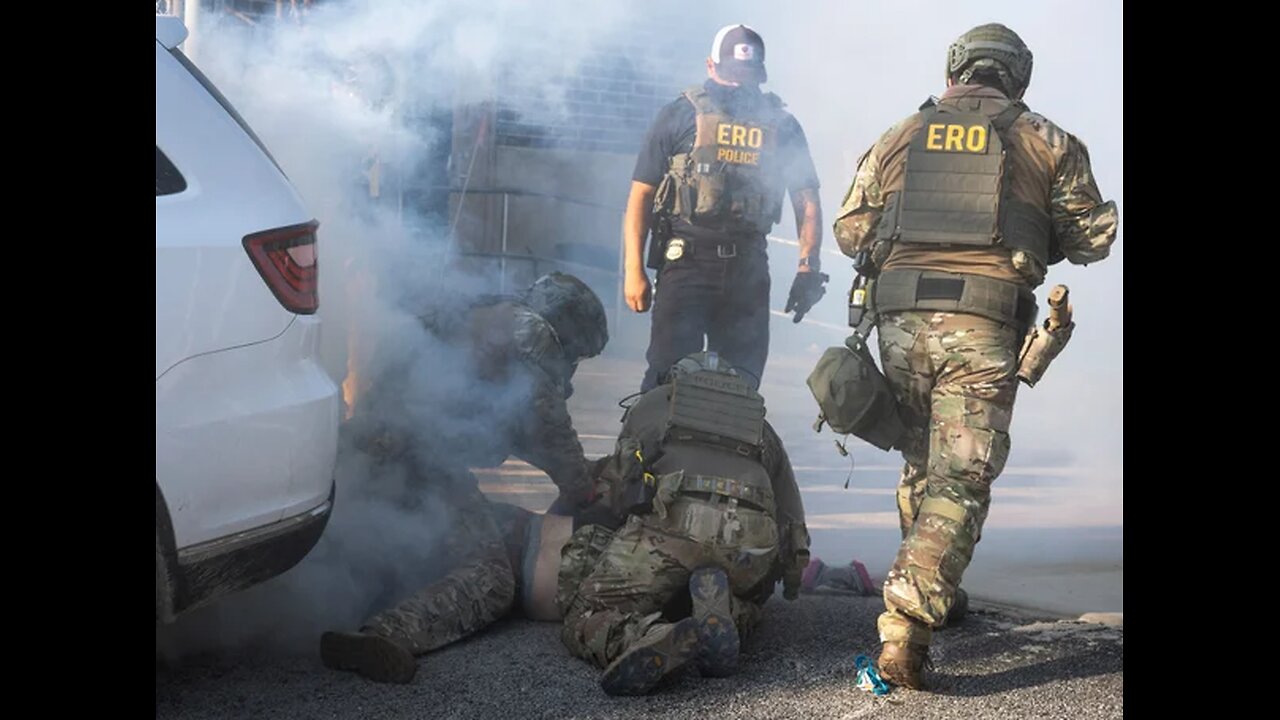 ICE Uses Tear Gas, Pepper Balls to Quell Chicago Protest