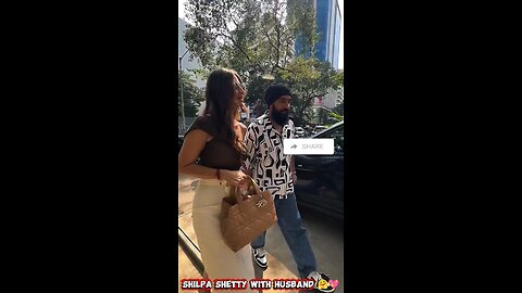 Bollywood Actress Shilpa Shetty With Husband at Restaurant 🔥❤️🌹