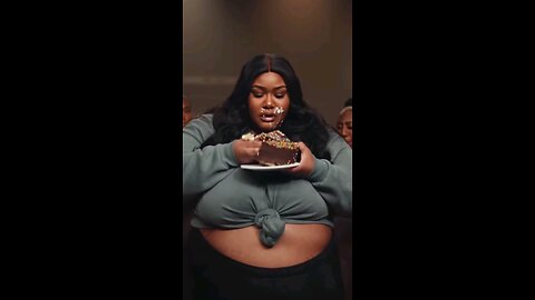 Singer Body-Shames Her Dancers… While Eating a Whole Cake 🍰😂