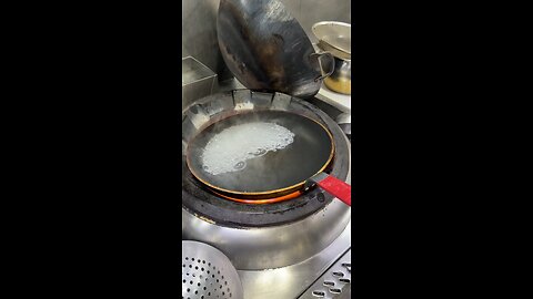 stir-fried shrimp with lily bullbs