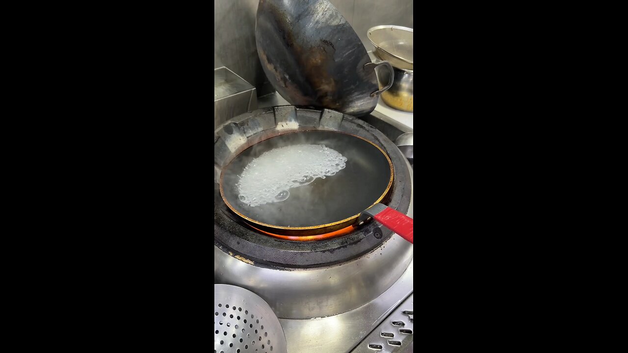 stir-fried shrimp with lily bullbs