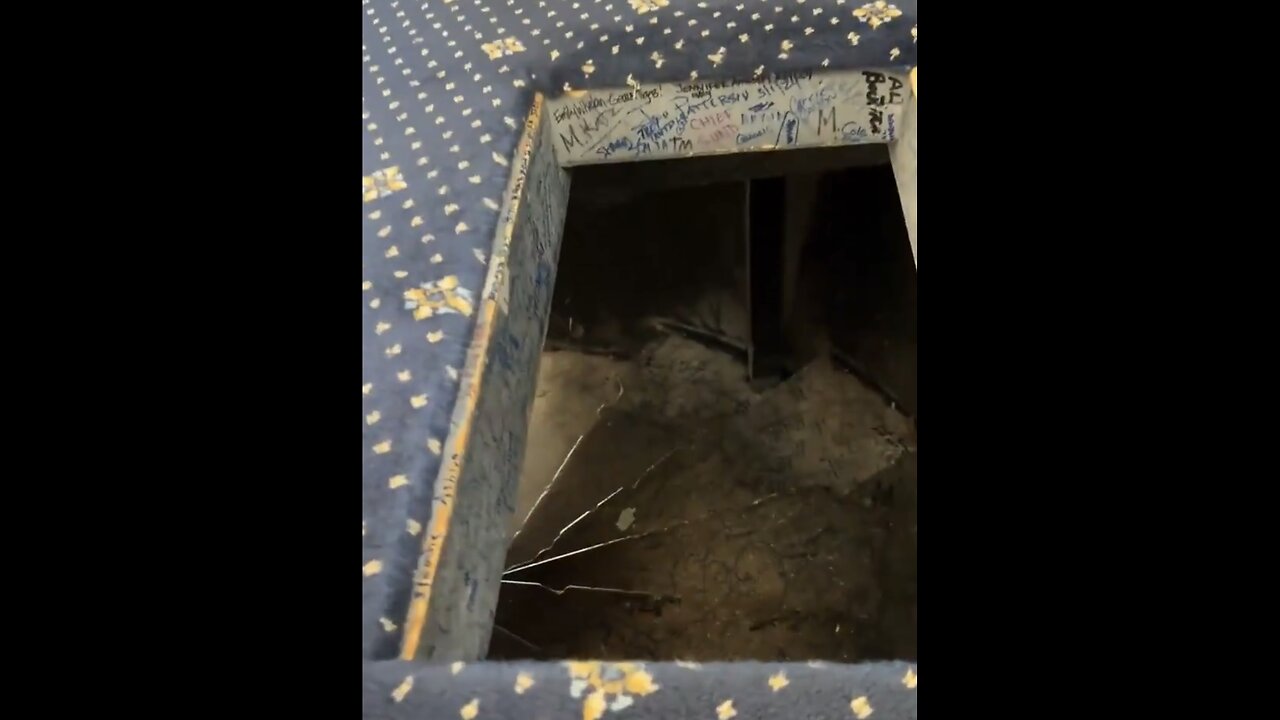 SECRET UNDERGROUND TUNNEL🏛️🚇📸BENEATH U.S. CAPITOL BUILDING🏛️🕳️🚶♂️💫