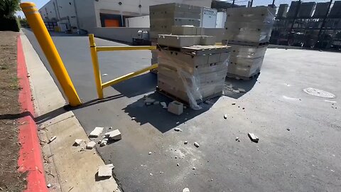 false Flag incoming Pallets Of Cinder Blocks Spotted Near ICE Agents In Commiefornia