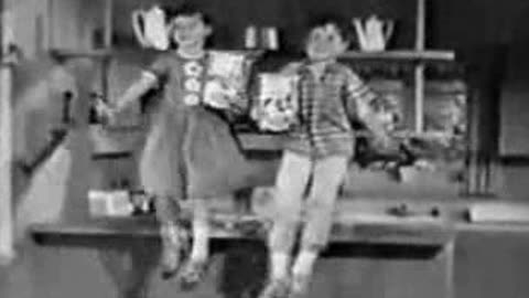 Commercial - Kellogg's Froot Loops 1960s B-W