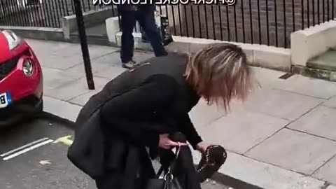 🇬🇧 Do you agree with the Brazilian Anti Pick Pocket campaign in Central London?