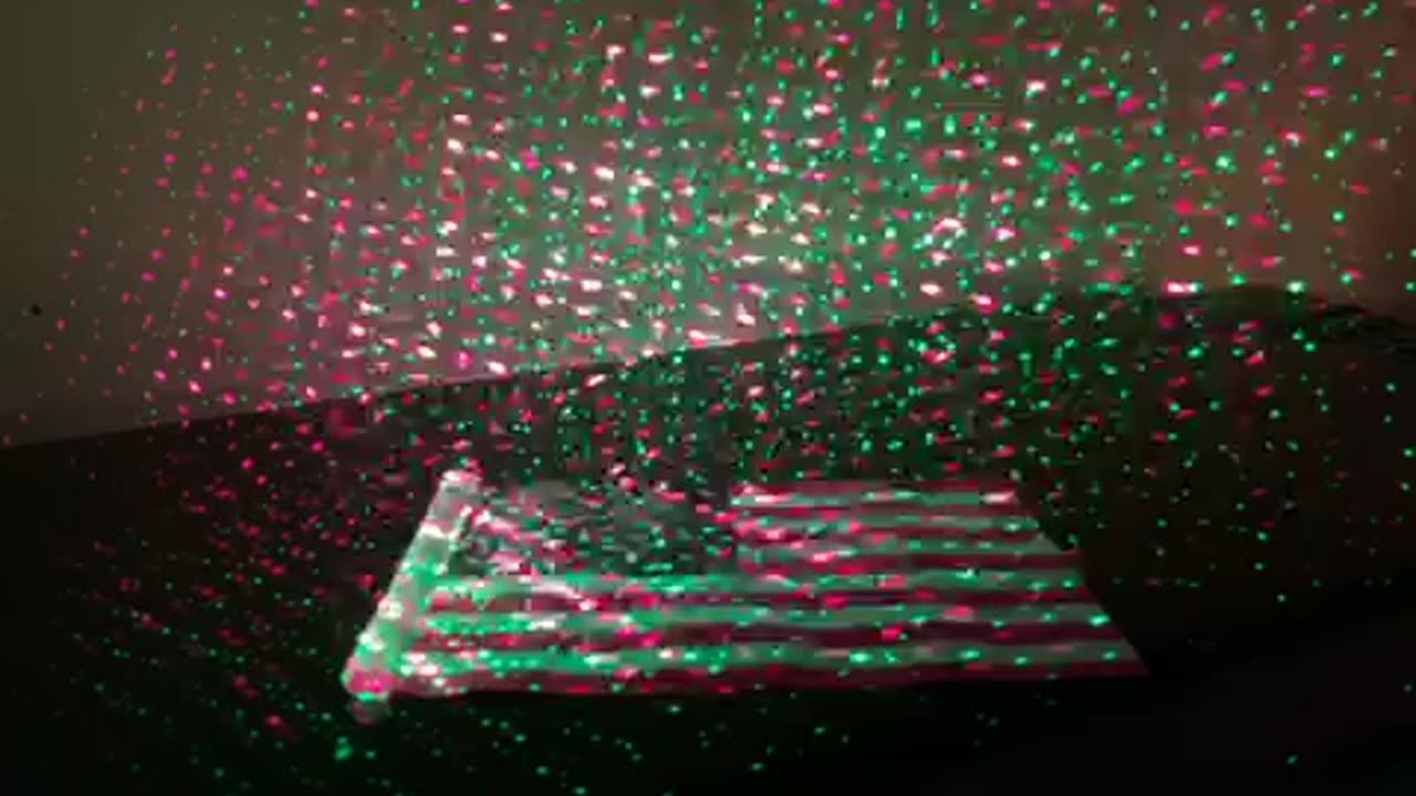 SCROLL WITH ELLE 🌈🧚‍♂️