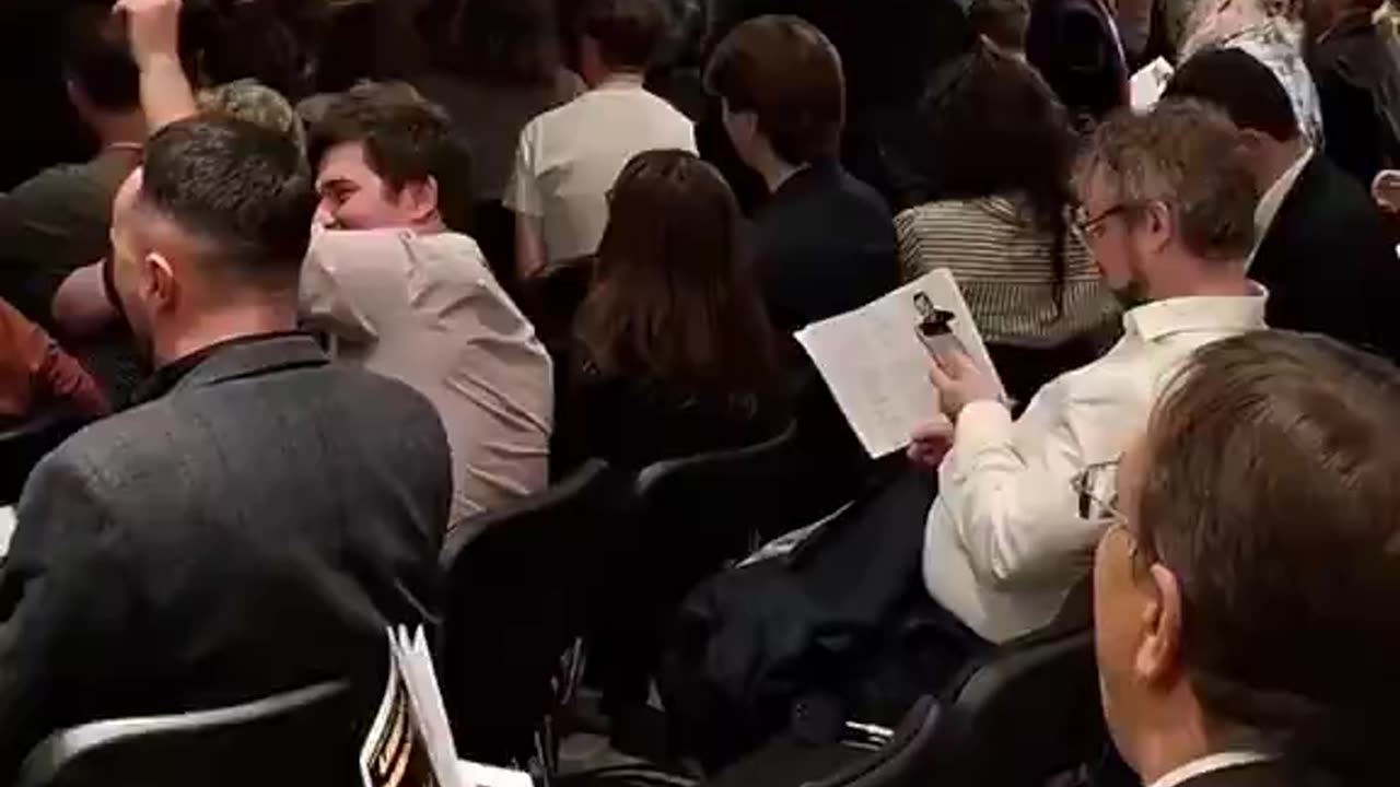 Liberal Dems sing "Tony Blair can f*ck off and die"
