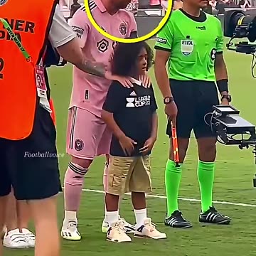 Wholesome Mascot Moments❤️