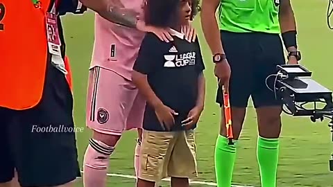 Wholesome Mascot Moments❤️