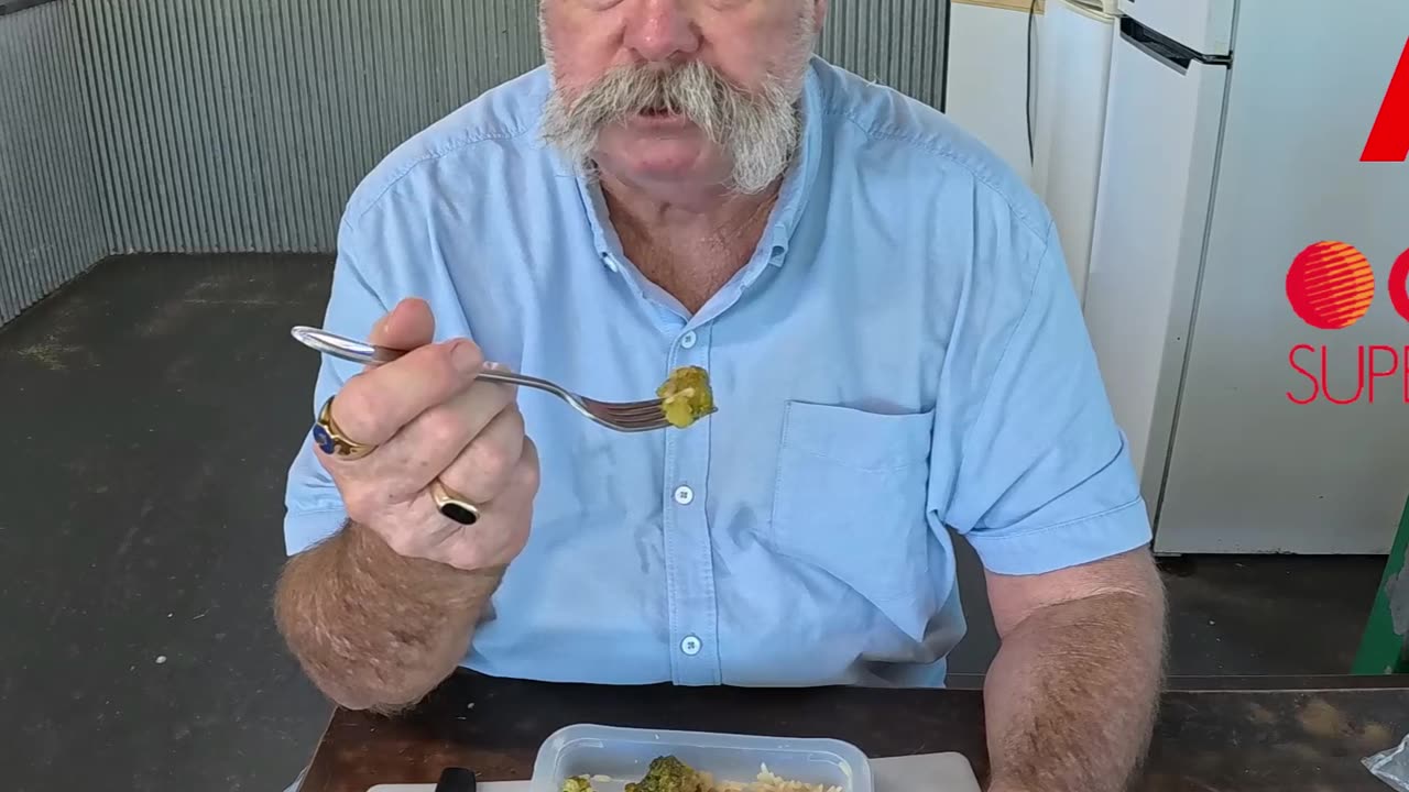 472 Calories for $5.95 Chicken & Cashew Review! 🇦🇺