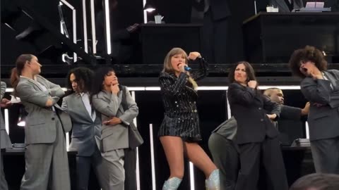 Taylor swift - the man (the eras tour London)