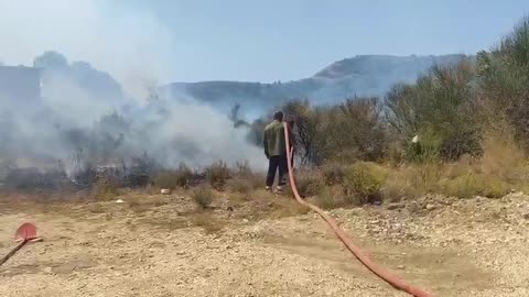 Mallakastër/ Vijon aktive vatra e zjarrit në Belishovë