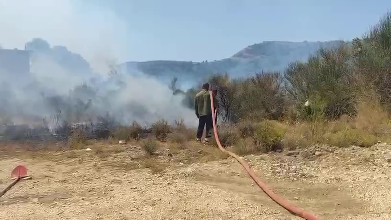 Mallakastër/ Vijon aktive vatra e zjarrit në Belishovë