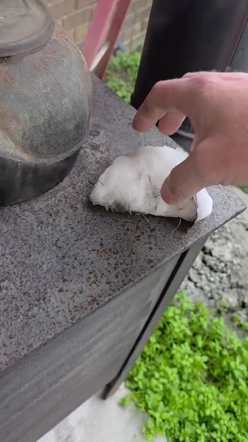 🔥❄️🔥Florida Jan, 2026 recent snow fall won't melt on a hot stove