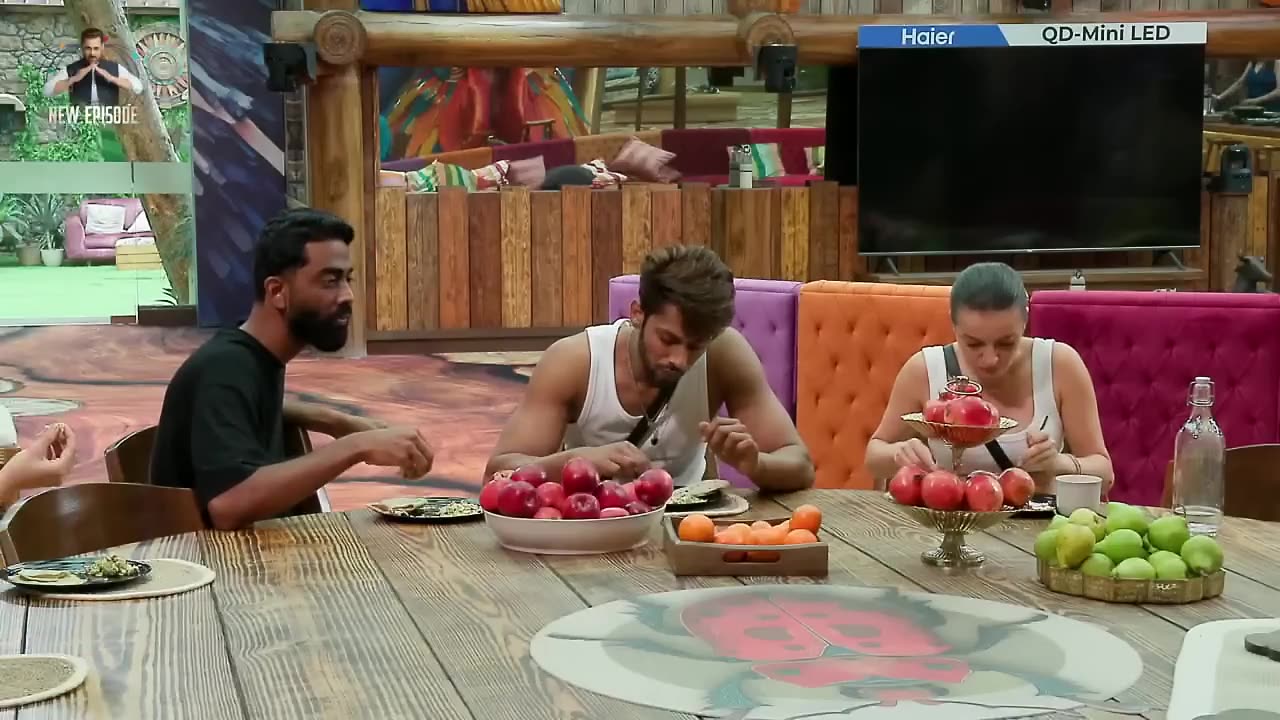 Bigg Boss S19E05 BBHin Day 04 All Eyes on Captaincy !