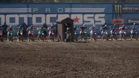 Dust, Speed & Adrenaline – A Day at the Track