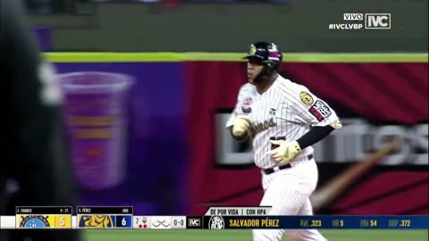 Salvador Pérez disparó su primer HR con Leones