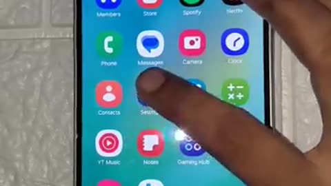 Trending: Check 3 fingers screenshot available or not in Samsung Galaxy A16 Smar