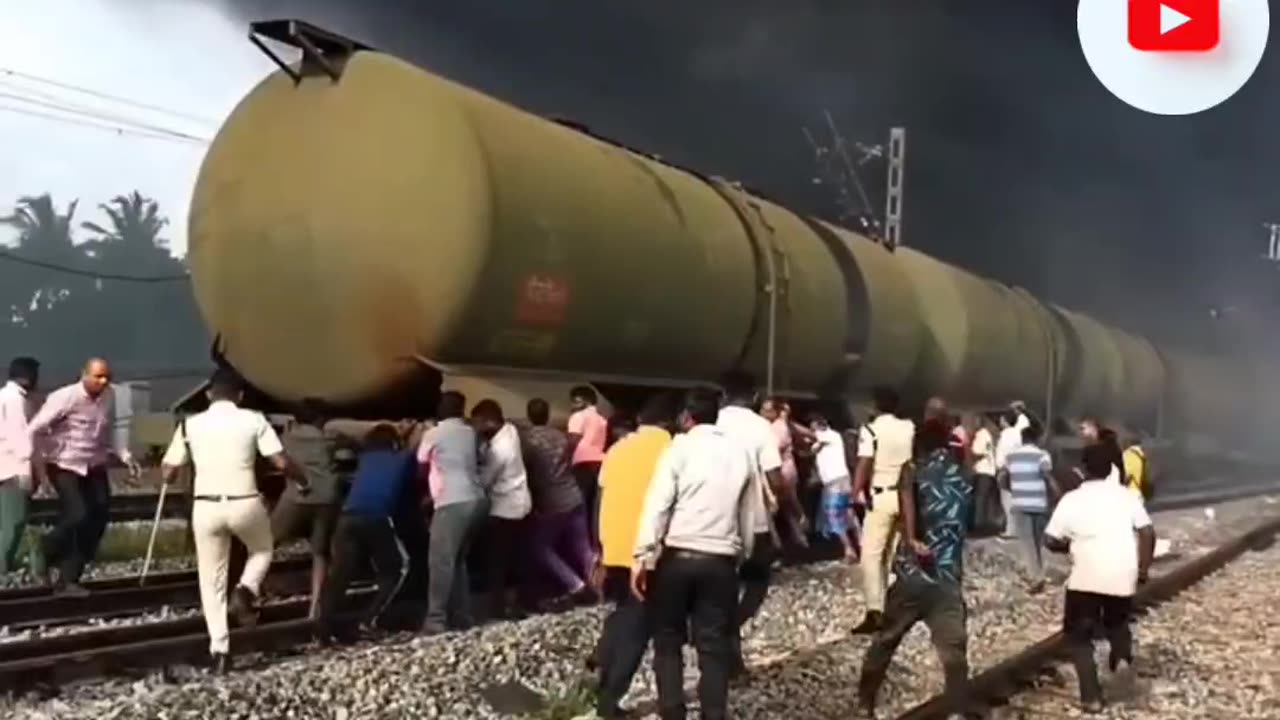 மனிதநேயம் இன்னும் இருக்கிறது
