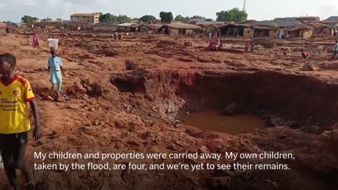 Death toll reaches at least 200 in Nigerian town submerged in floods as rescue efforts halted