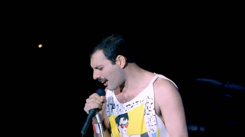 Hello Mary Lou (Gene Pitney cover)...Tutti Frutti (Little Richard cover) - Queen (live)