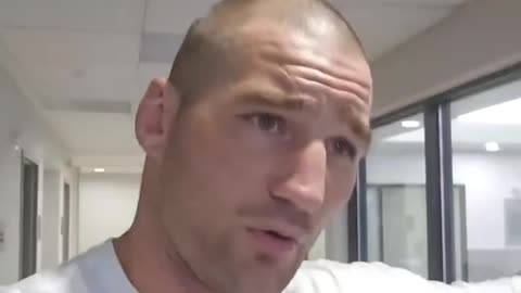 UFC's Sean Strickland Exposes Financial Guru Derek Moneyberg