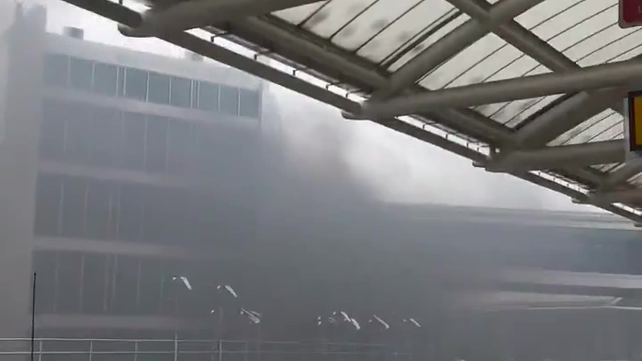 Fire breaks out at Baltimore/Washington International Airport (BWI); cause unknown