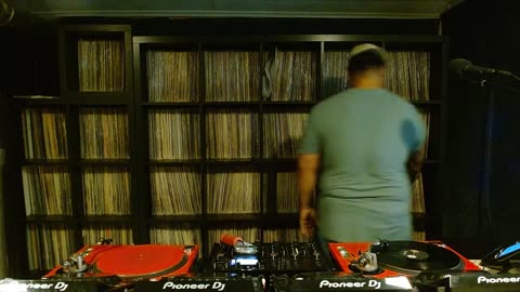 Vinyl Sessions with Wil Milton 7.31.25